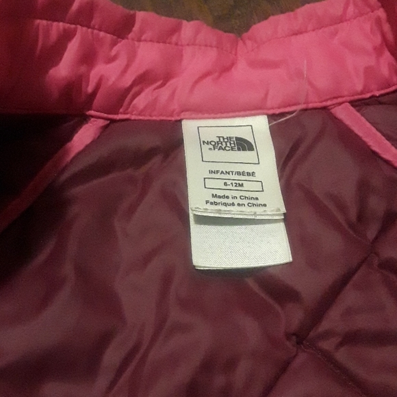 The North Face light pink wind breaker jacket - Picture 3 of 8